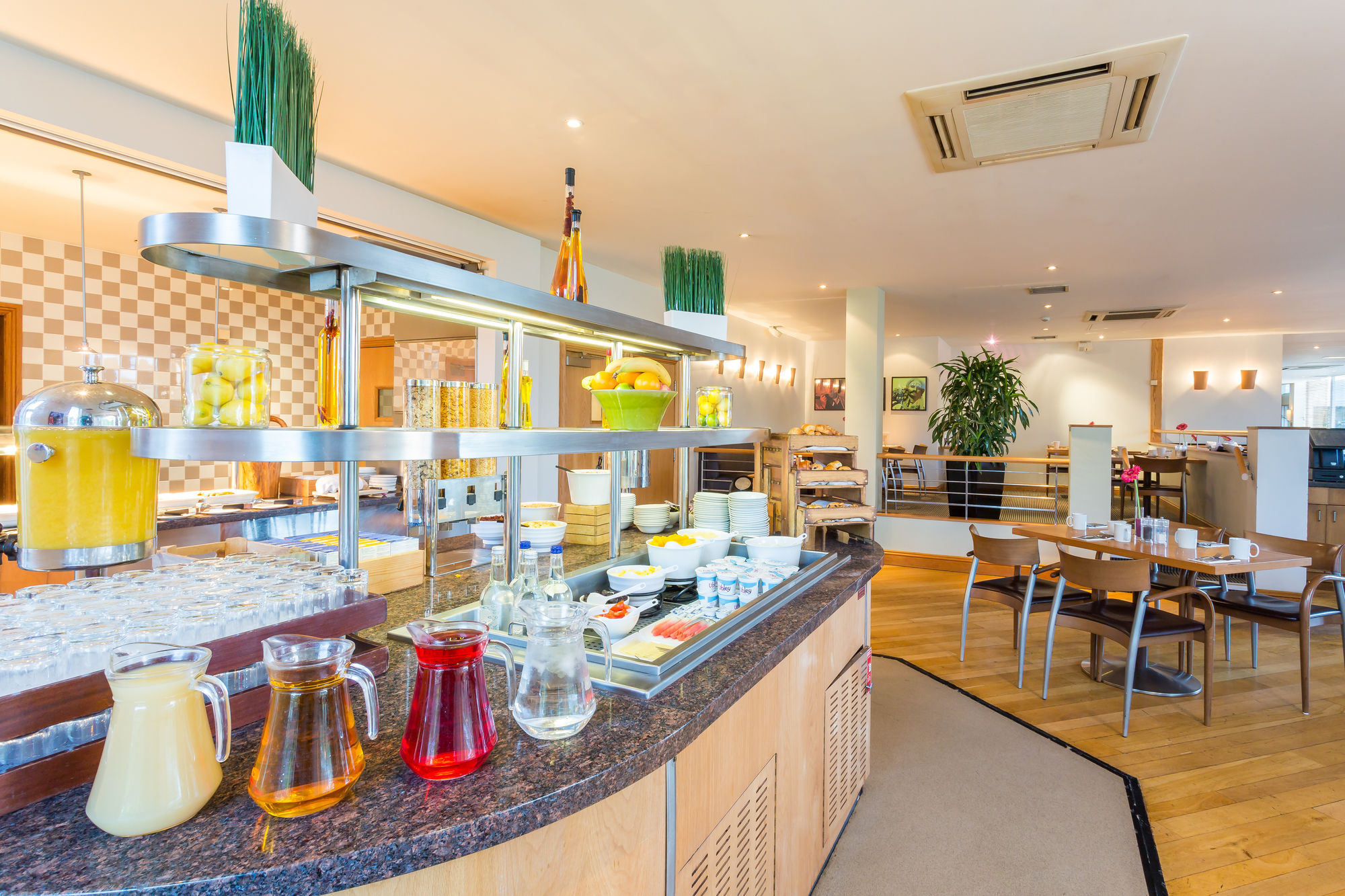 קריק Holiday Inn Rugby-Northampton M1 Jct18 By Ihg מראה חיצוני תמונה